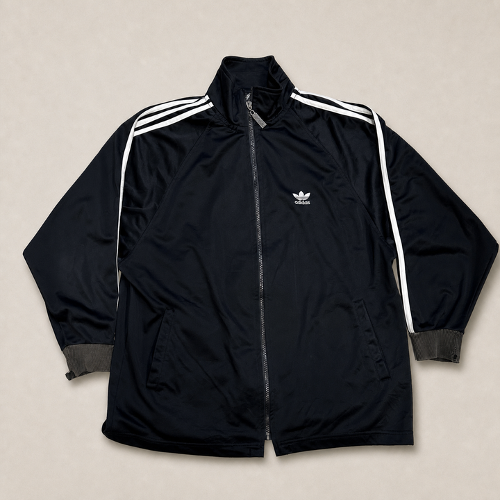 011_16664958_adidas_tracktop_ai_lightbg