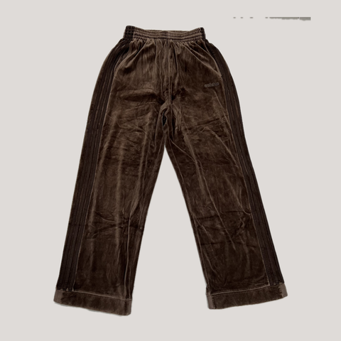 013_16679711_adidas_velvet_pant_is2_ai_lightbg