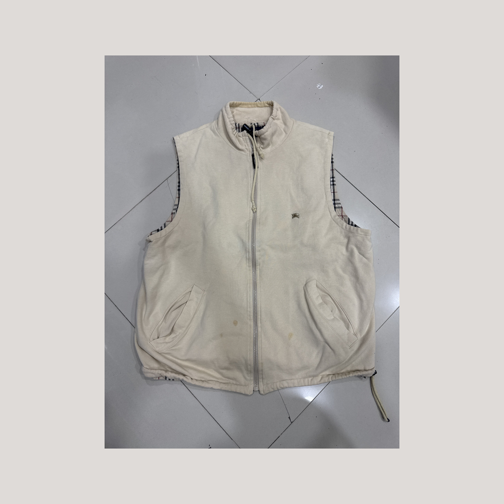 020_16664946_burberry_london_vest_ai_lightbg