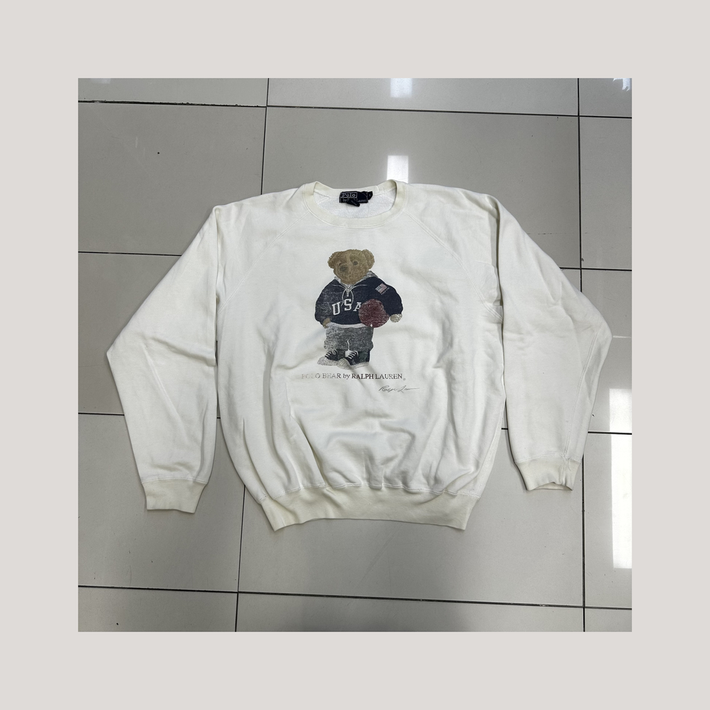 030_16673762_polo_rl_bear_basketball_sweater_white_ai_lightbg