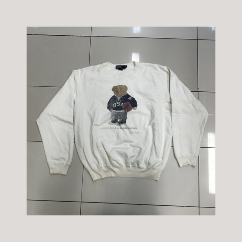 030_16673762_polo_rl_bear_basketball_sweater_white_ai_lightbg