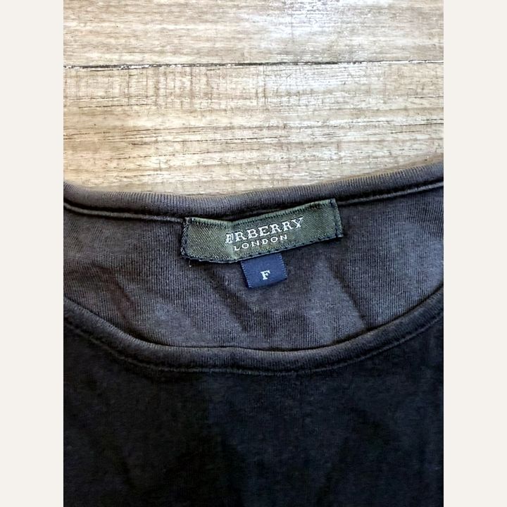 01_2NDB0708001_burberry_london_black_check_stripe_short_sleeve_top_f_label_clean