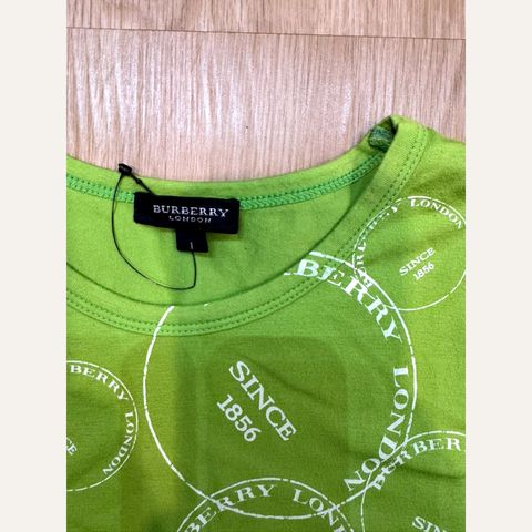 17_2NDO0708003_burberry_london_green_logo_print_t_shirt_1_label_clean