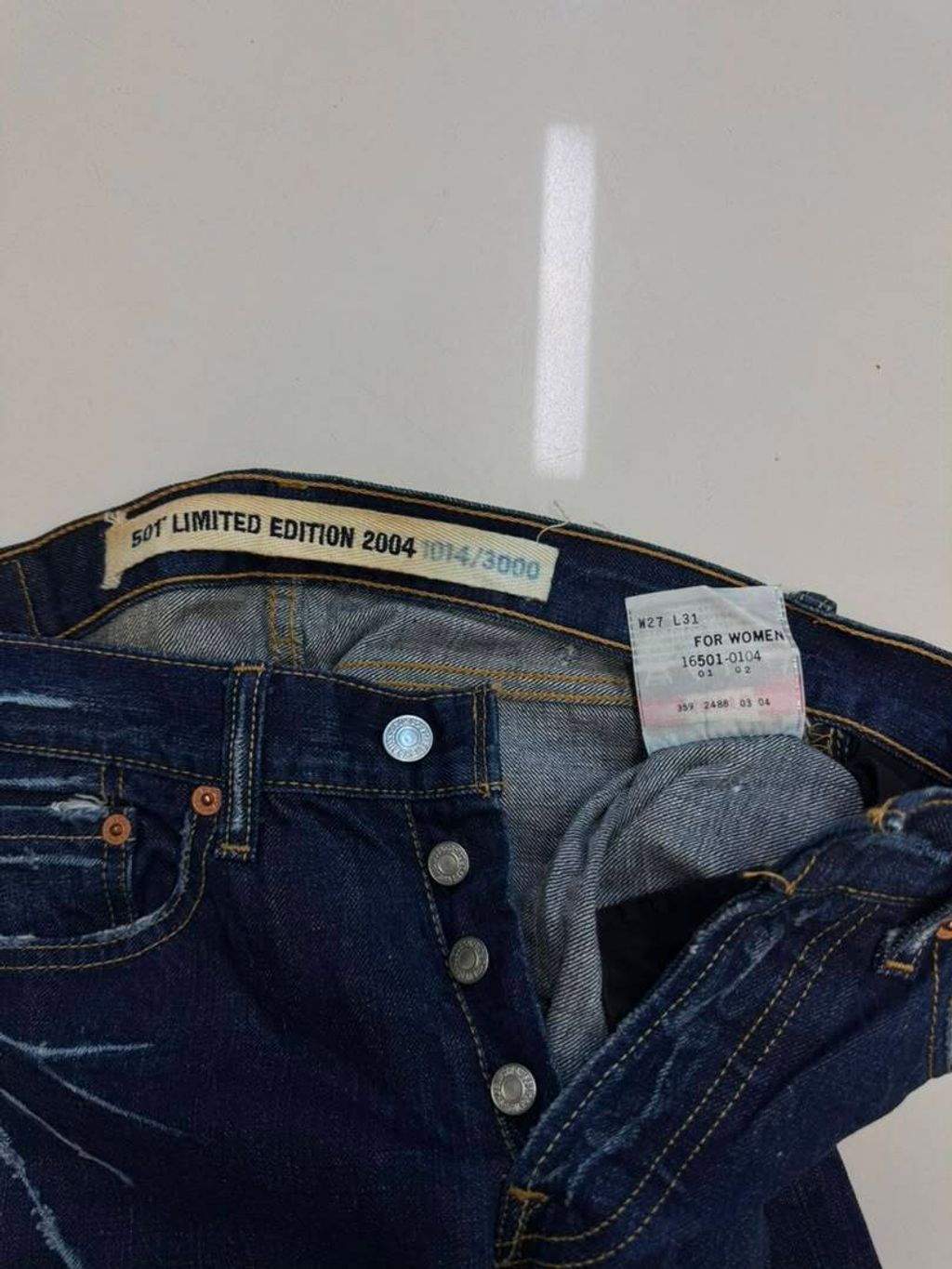 2NDS0709005_02_label_levis_501_limited_edition_2004_blue_jeans_w27_l31