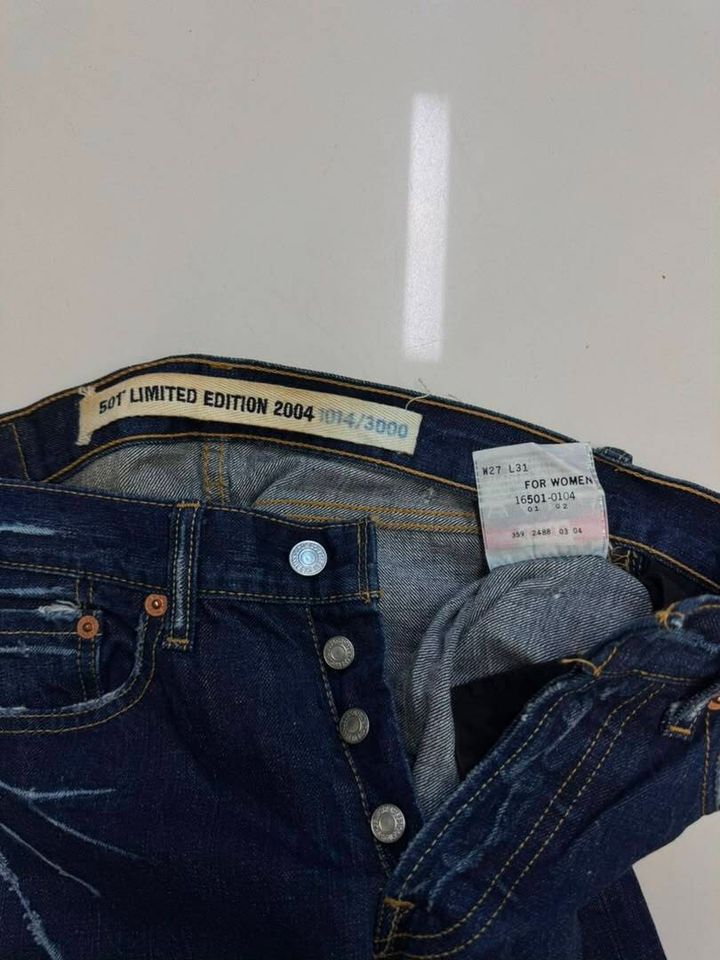 2NDS0709005_02_label_levis_501_limited_edition_2004_blue_jeans_w27_l31