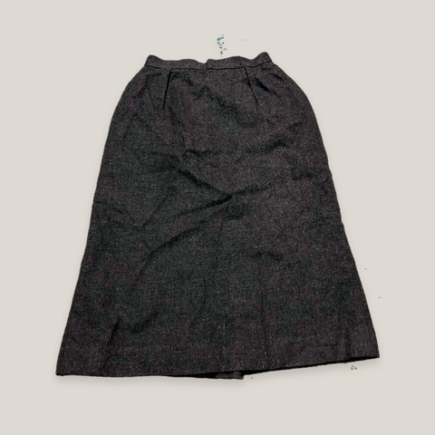32_2NDB0710032_christian_dior_black_skirt_main_warm_greige