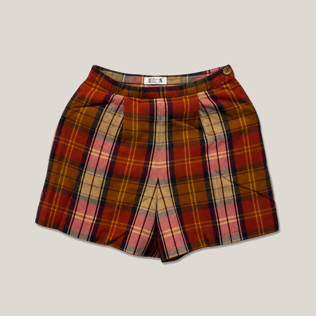 44_2NDLL0710009_red_check_pleated_shorts_skirt_s_hanger_removed_preview