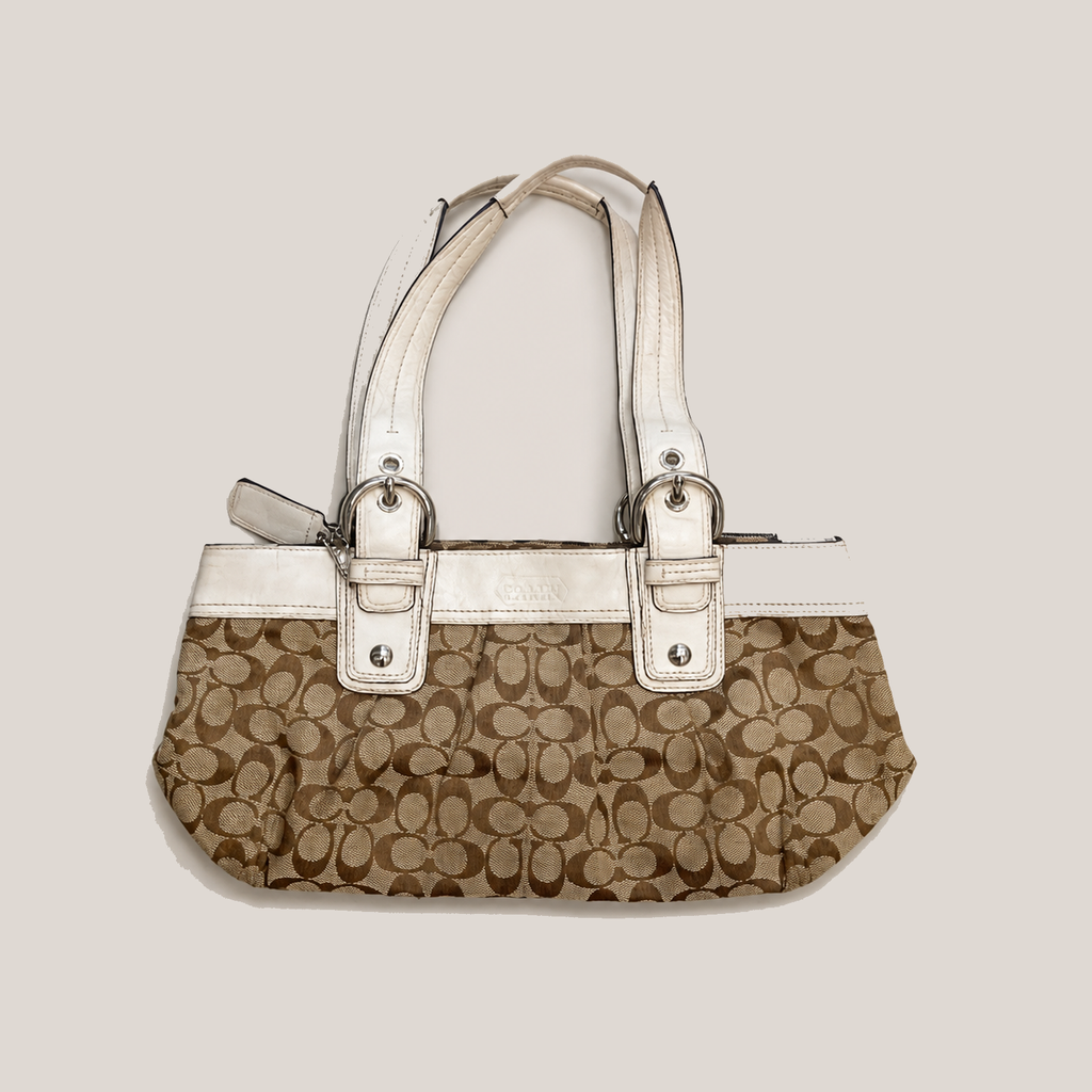 02_2NDSAB0711002_coach_beige_signature_shoulder_bag_main_ai_exact_bg