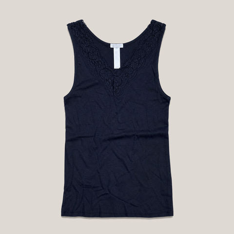 12_2NDSAB0711012_hanky_panky_navy_lace_sleeveless_top_s_main_ai_exact_bg