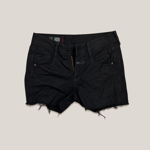 20_2NDSAB0711020_le_jean_de_marithe_francois_girbaud_black_shorts_main_ai_exact_bg