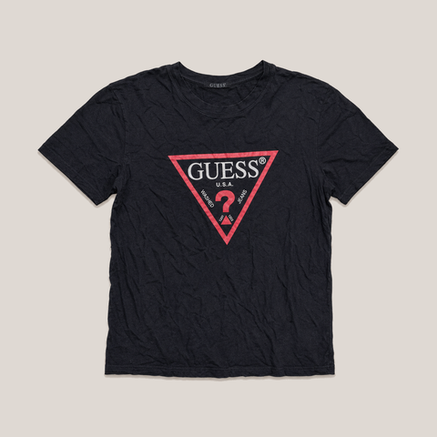 24_2NDSAB0711024_guess_black_triangle_logo_t_shirt_main_ai_exact_bg