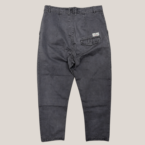 24_2NDS0711013_vivienne_westwood_grey_pants_final_qc_v3