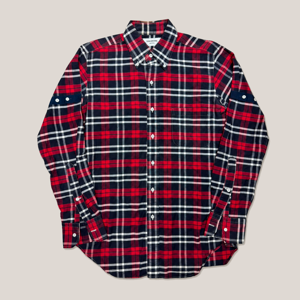 10_2NDS0712010_thom_browne_red_check_button_shirt_main_bgfixed