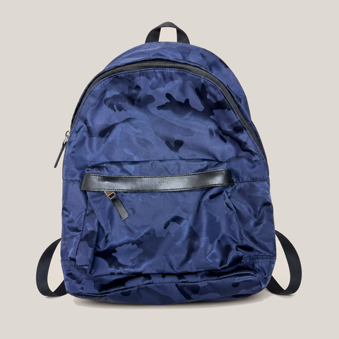 17_2NDS0712017_michael_kors_blue_nylon_backpack_main_bgfixed