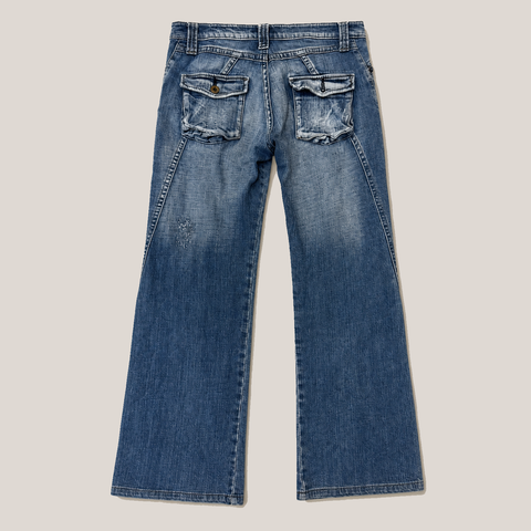 07_2NDO0714002_camel_road_blue_flare_jeans_main_bgfixed