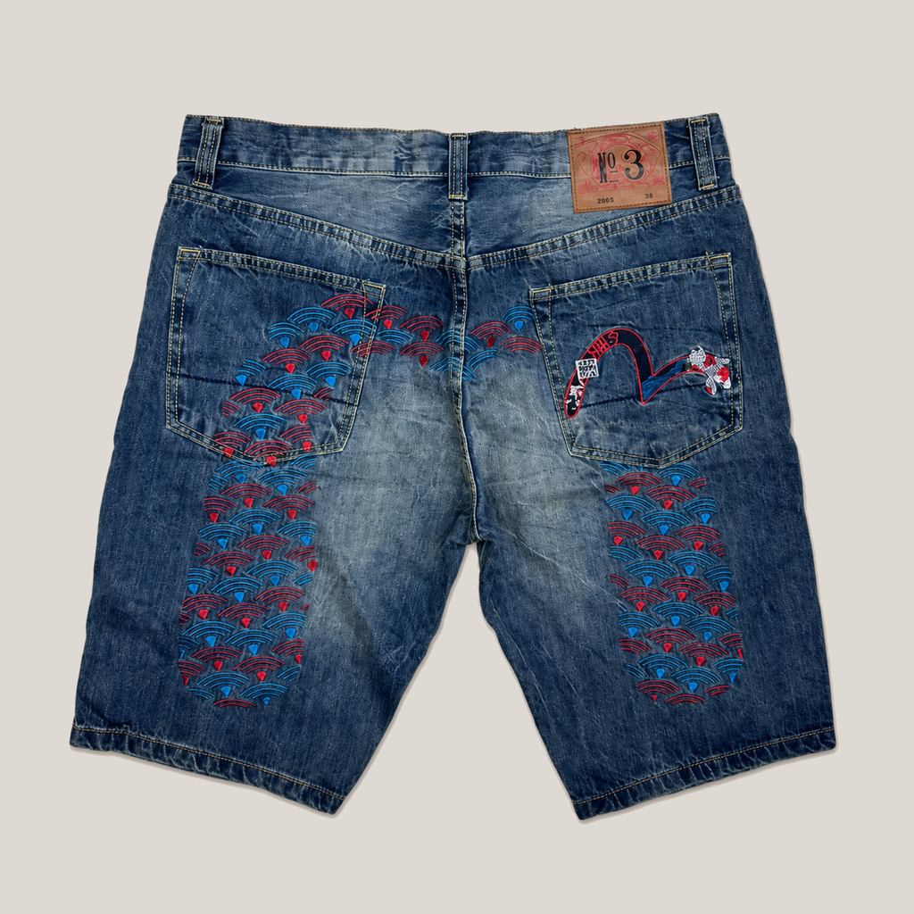 05_2NDS0719005_2005_evisu_no_3_blue_wave_seagull_embroidered_denim_shorts_38_main_ai_exact_bg