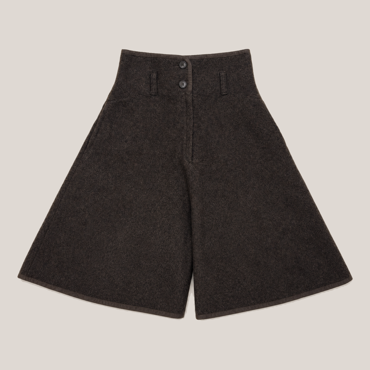 16_2NDS0719016_burberry_blue_label_dark_brown_wool_wide_leg_culottes_main_ai_exact_bg