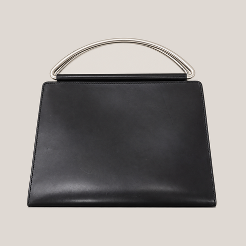 19_2NDS0719019_vintage_1990s_y_saccs_by_yohji_yamamoto_black_leather_metal_handle_handbag_main_ai_exact_bg