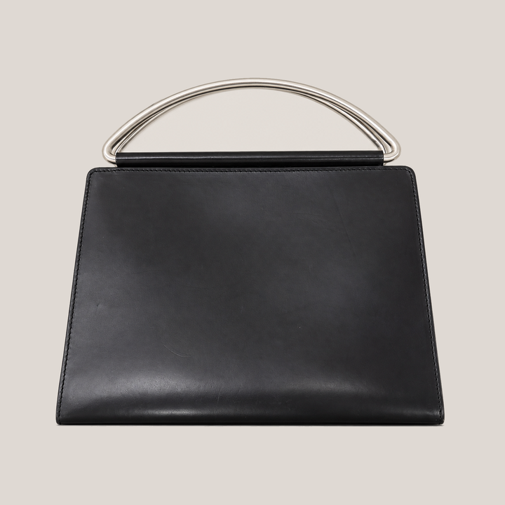 19_2NDS0719019_vintage_1990s_y_saccs_by_yohji_yamamoto_black_leather_metal_handle_handbag_main_ai_exact_bg