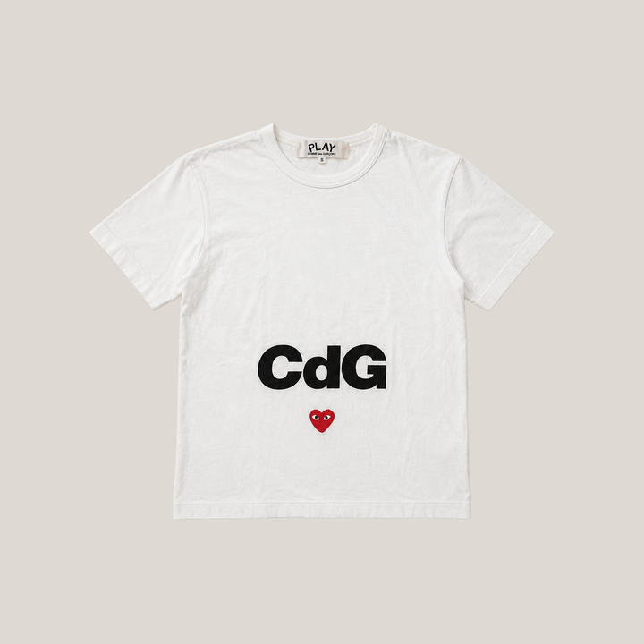 32_HUSNI0721013_play_comme_des_garcons_cdg_logo_white_t_shirt_main_warm_greige