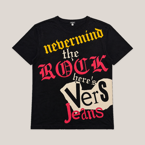 060_JAM0901021_versace_jeans_black_multicolor_typography_graphic_t_shirt_catalog_final