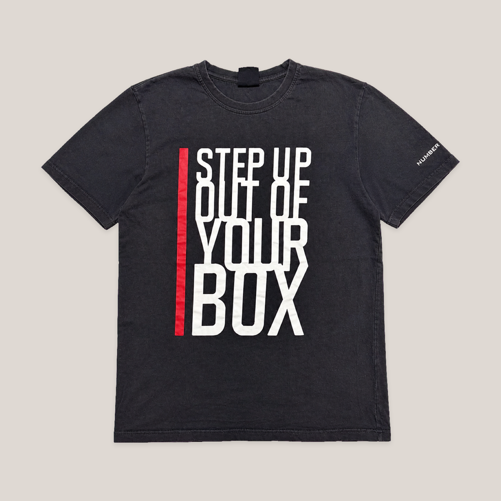 076_JAM0901037_marlboro_x_number_n_ine_black_step_up_your_bux_graphic_t_shirt_f_catalog_final