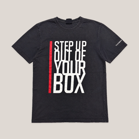 076_JAM0901037_marlboro_x_number_n_ine_black_step_up_your_bux_graphic_t_shirt_f_catalog_final