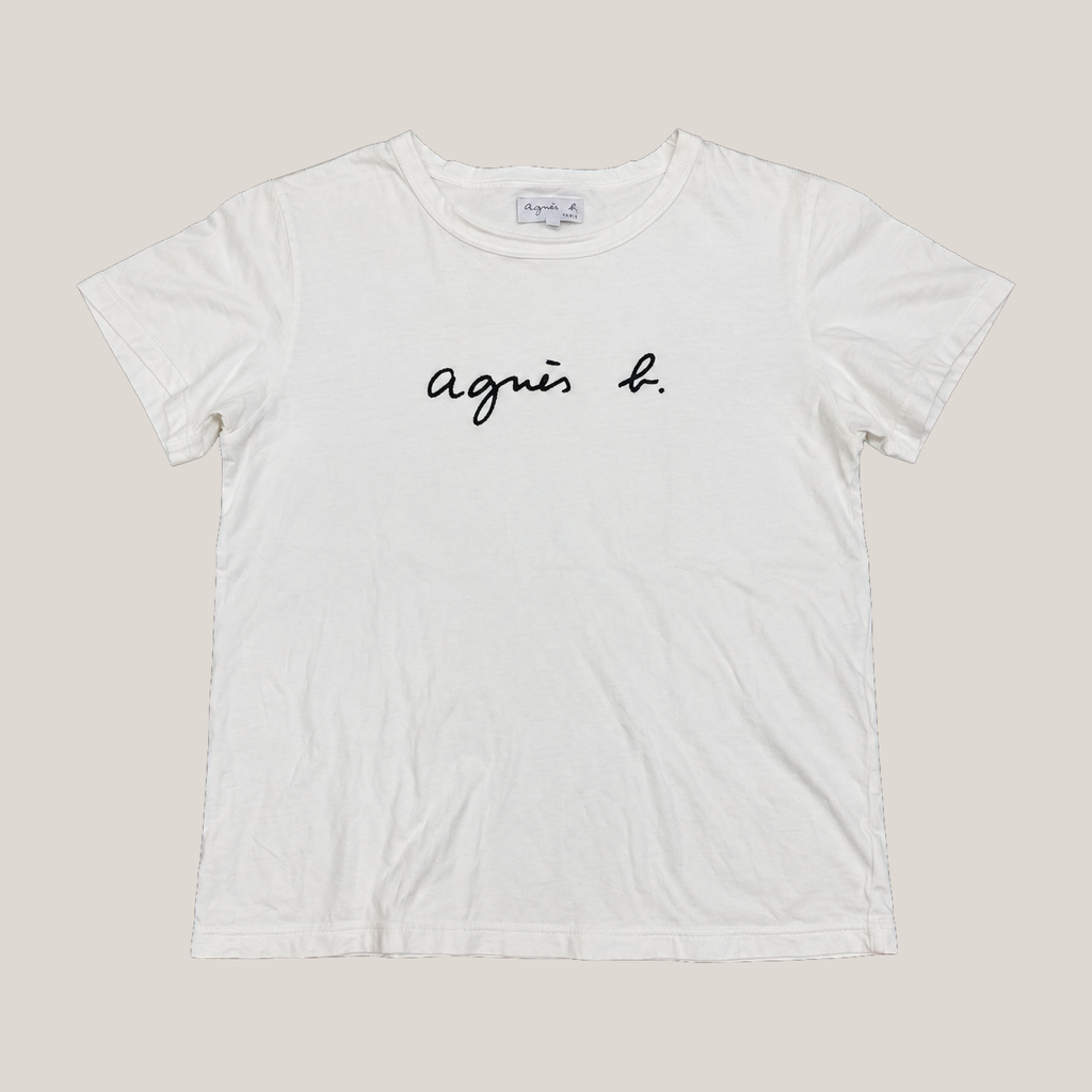 013_2NDS0903013_agnes_b_paris_white_script_logo_t_shirt_catalog_final