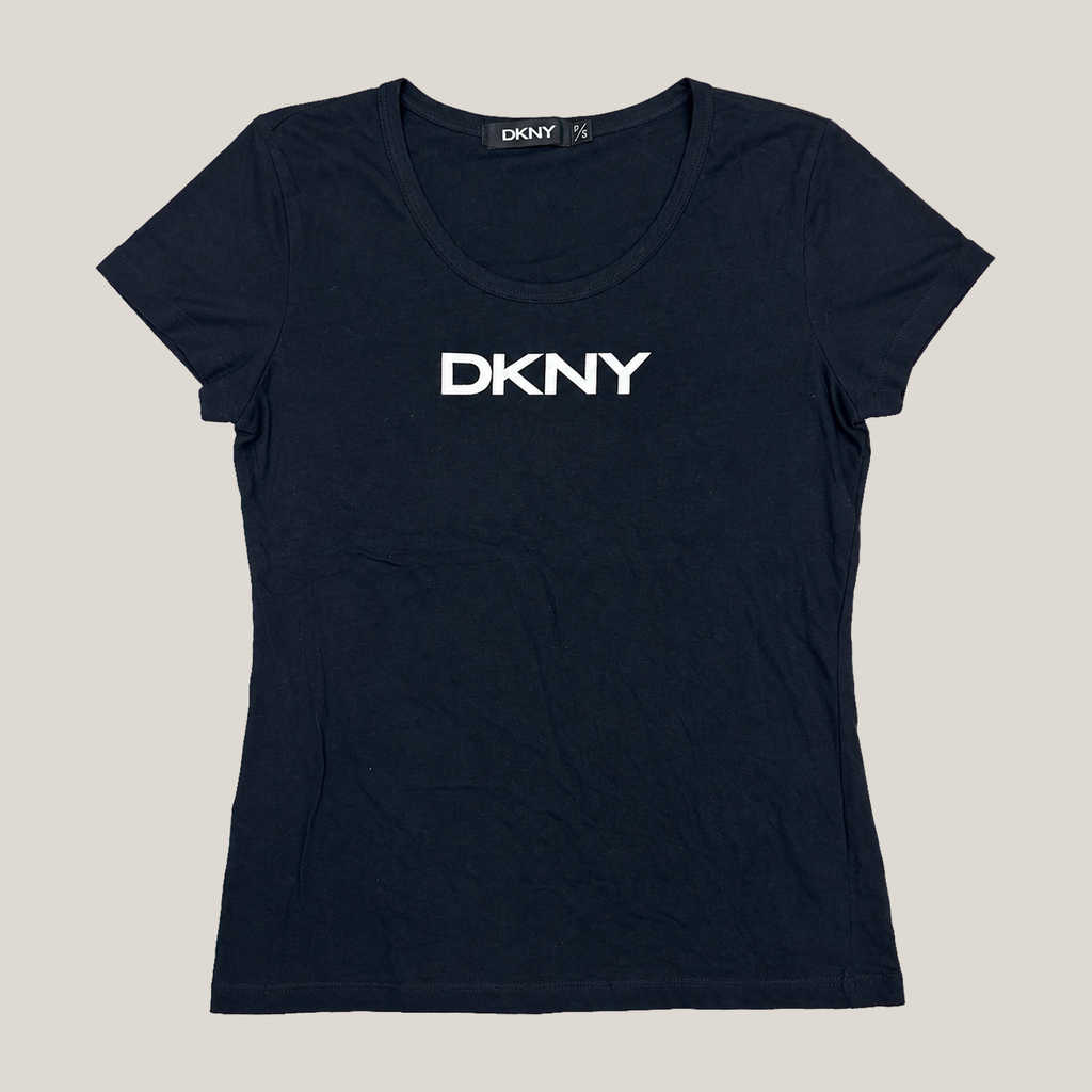 017_2NDS0903017_dkny_black_logo_v_neck_t_shirt_p_s_catalog_final