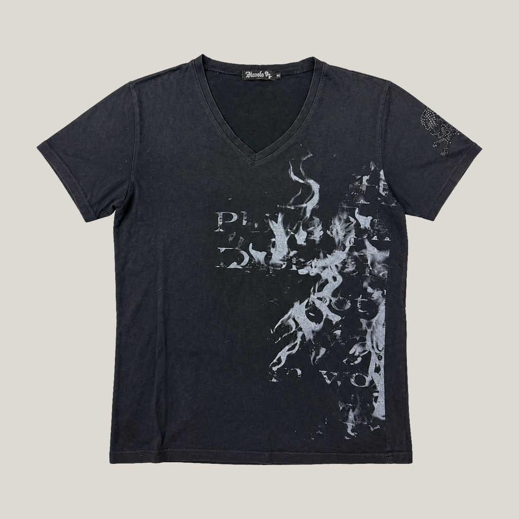 018_2NDS0903018_diavolo_black_smoke_graphic_v_neck_t_shirt_46_catalog_final