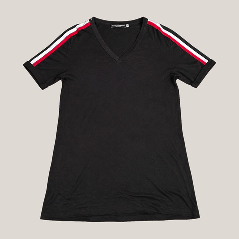 040_2NDO0903023_dolce_gabbana_black_v_neck_t_shirt_dress_50_catalog_final
