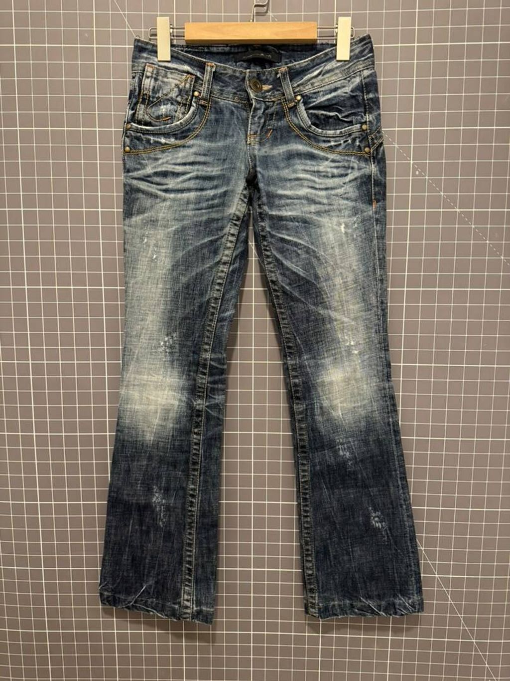 2NDS1004007