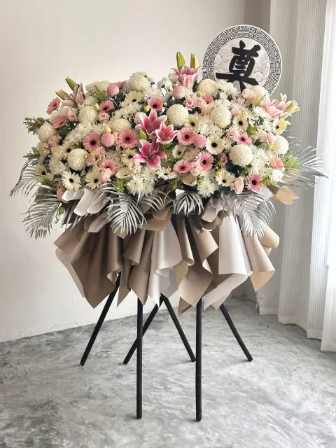 Premium Condolences Flower Stand 05
