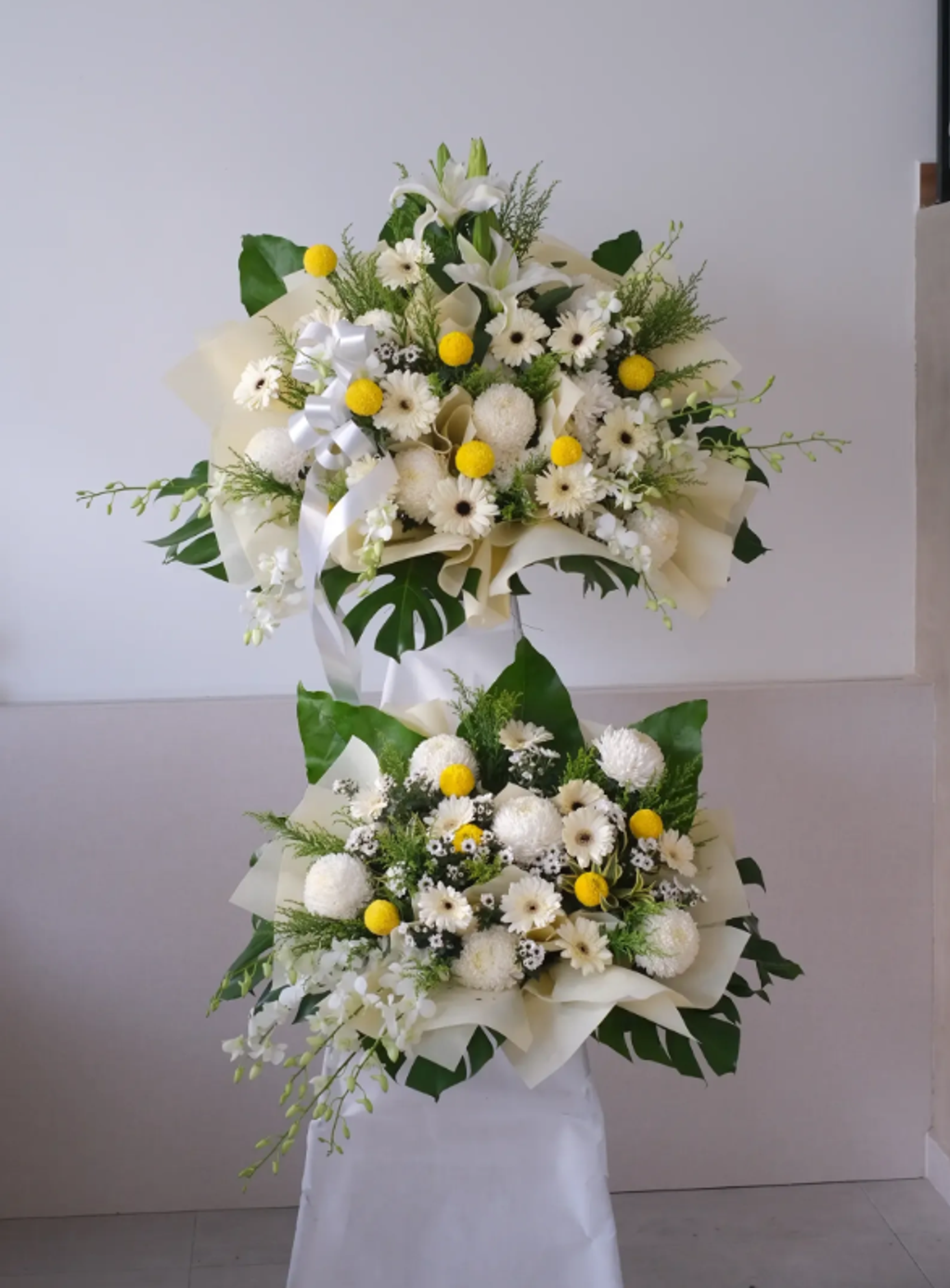 Double Tier Condolence Flower Stand 006