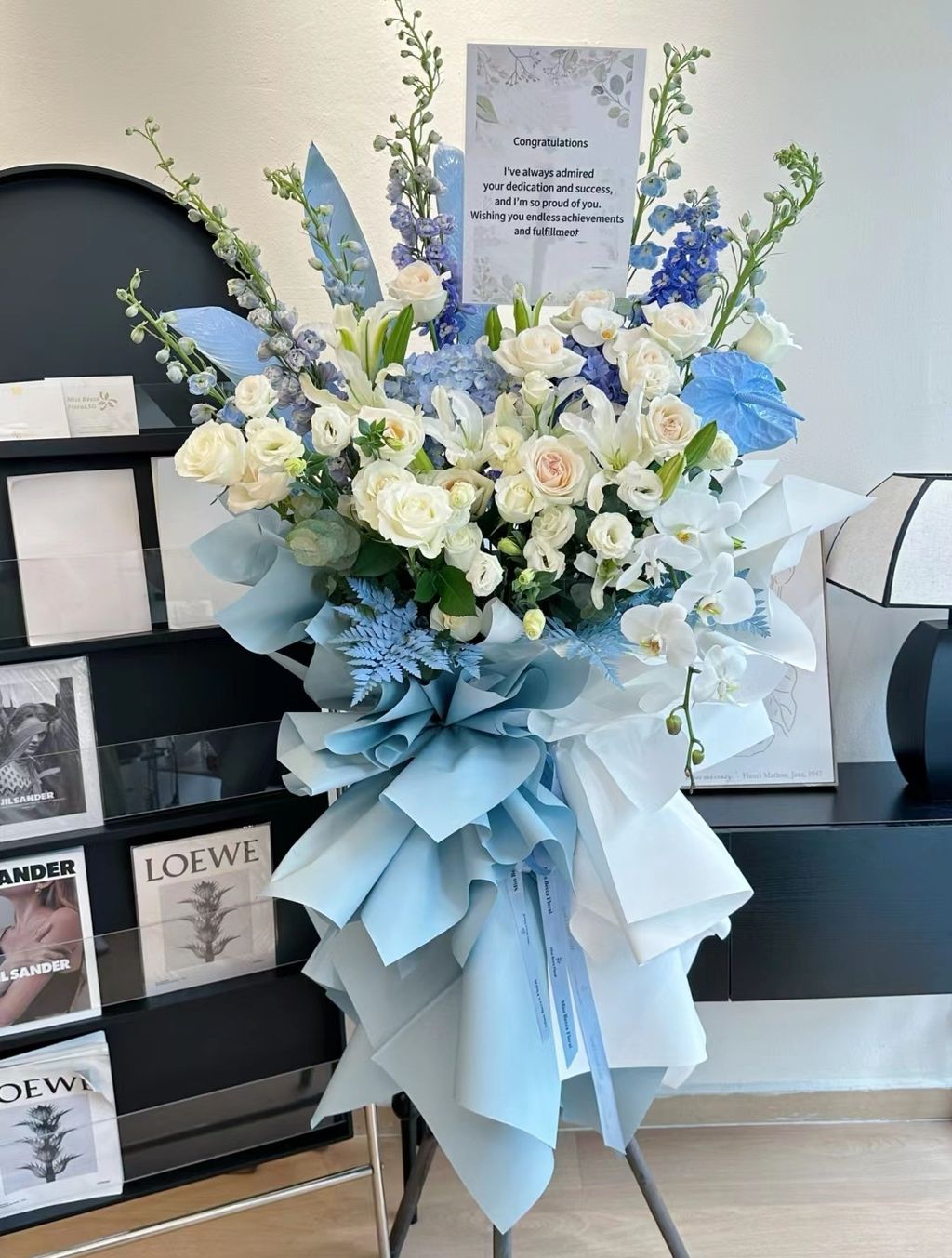 Blue Star Opening Flower Stand