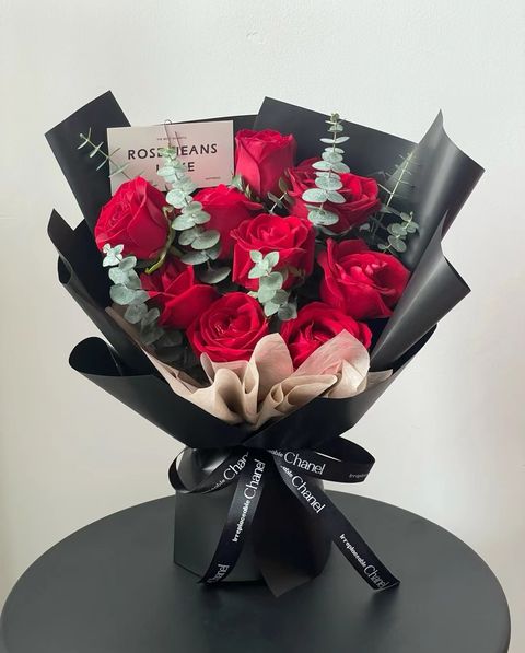 Red Roses Bouquet 02
