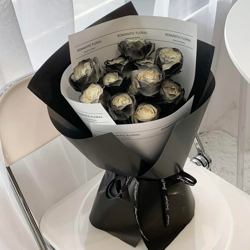 Black Roses Bouquet