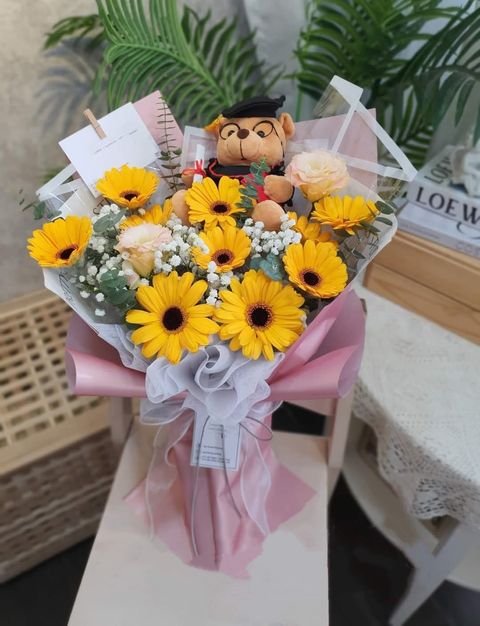 Graduation Bouquet 03