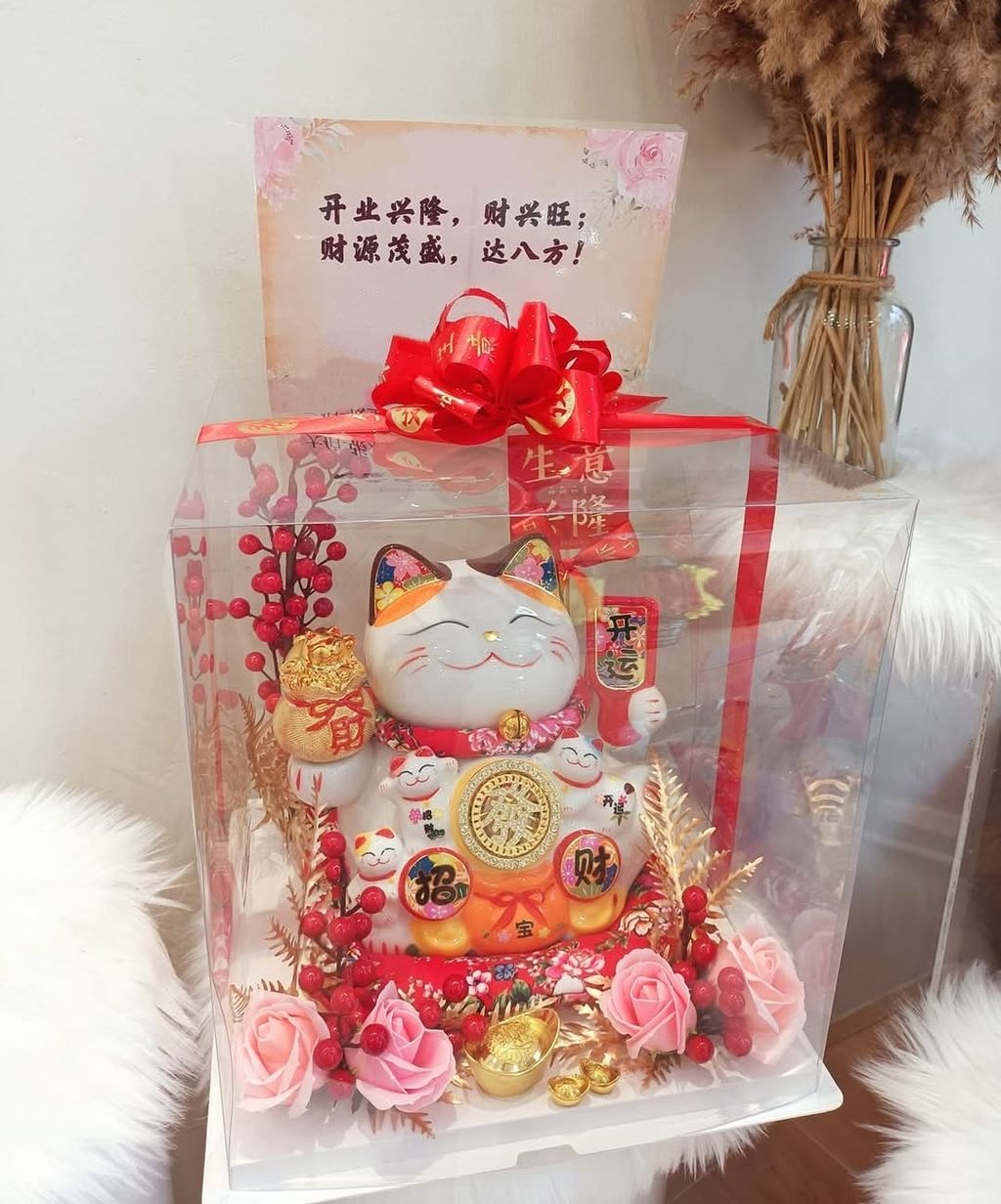 Lucky Cat Opening Flower 05