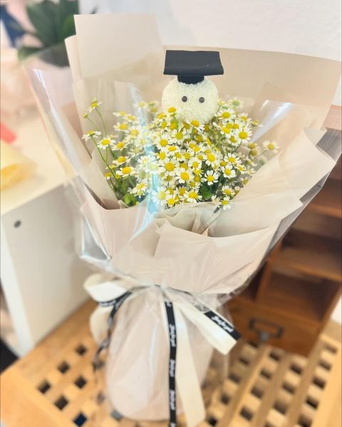 Chamomile Graduation Bouquet