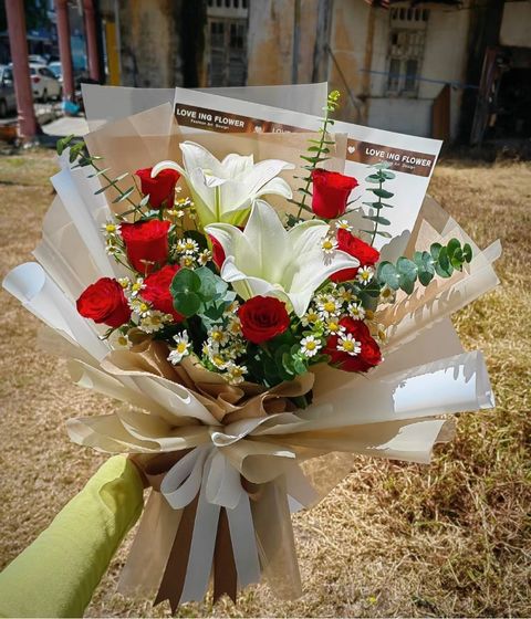 Lilies Bouquet 03