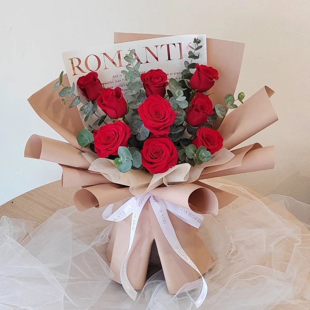 Romantic Roses Bouquet