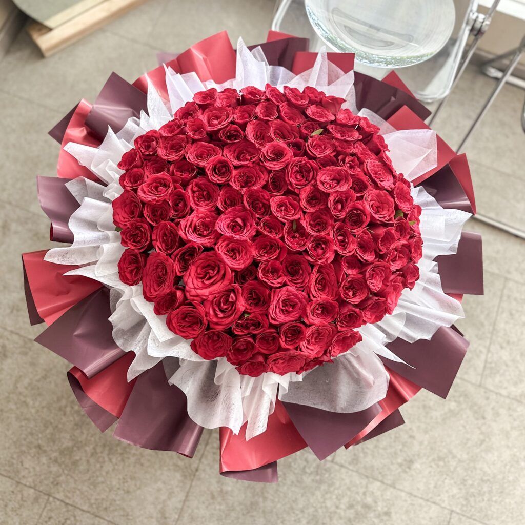 100 Red Roses Bouquet