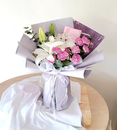 Lilies Mix Carnation Bouquet