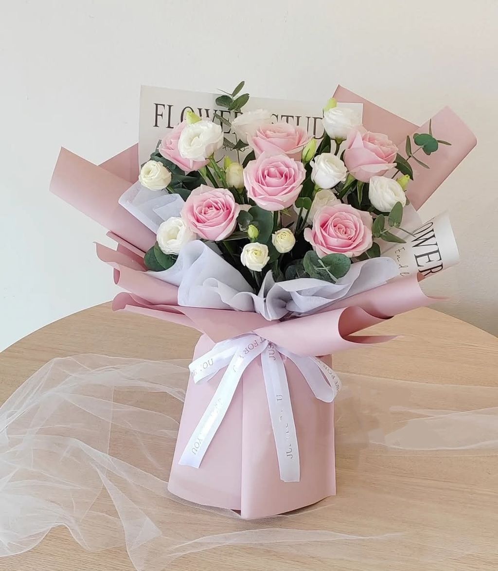 Pink Roses Bouquet 03