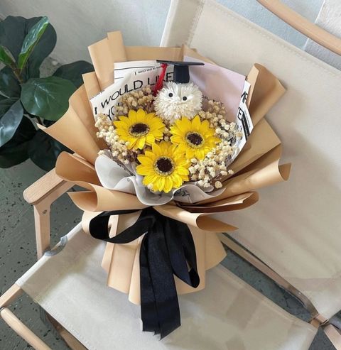 Graduation Bouquet 02