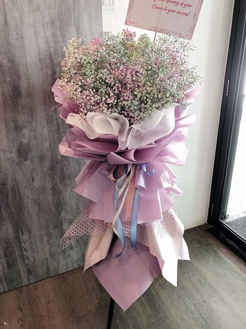 Rainbow Baby Breath Flower Stand