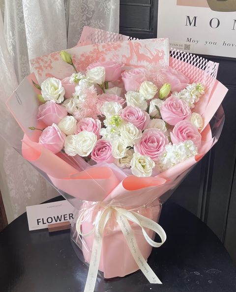 Pink Roses Bouquet 09