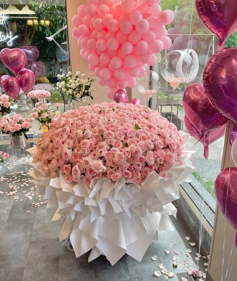 999 Pink Roses Bouquet