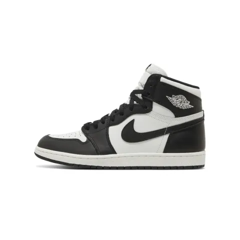 Jordan1RetroHigh_85BlackWhite-1